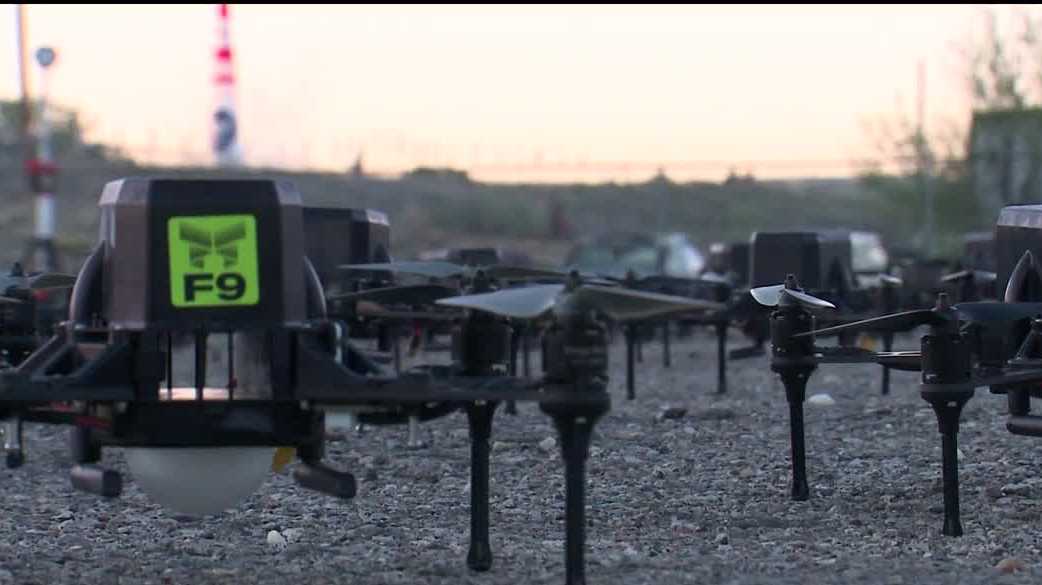 Before dawn, 500 drones take flight at Balloon Fiesta Park