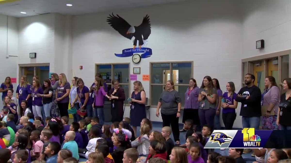 Purple Friday Caravan﻿ surprises students, gets Flock revved up