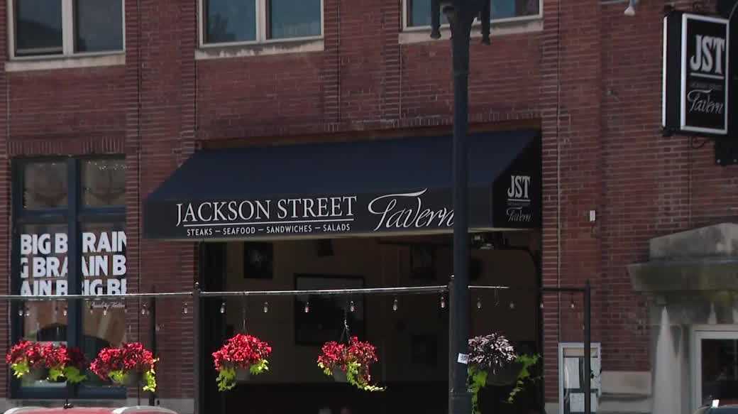 'They kind of avoid the area': Local restaurants see less business during College World Series