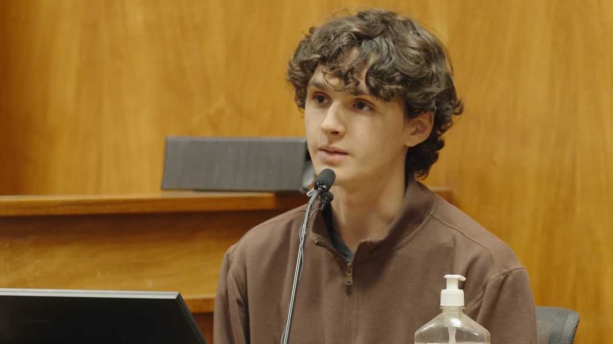 Hawaii doctor confessed on FaceTime call he tried to kill his wife, son testifies