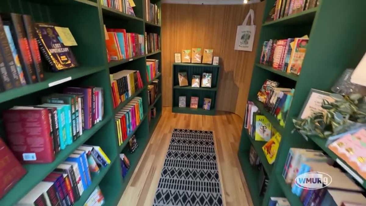 Bookstore on wheels spreads love of reading around NH