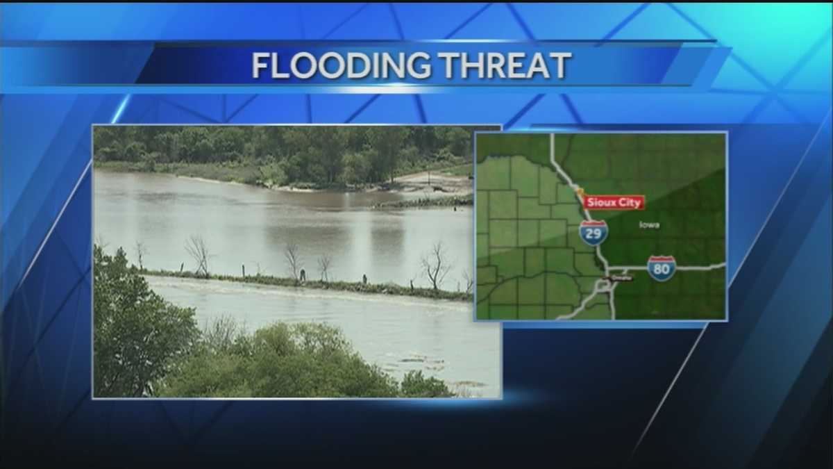 River reaches flood zone in Sioux City