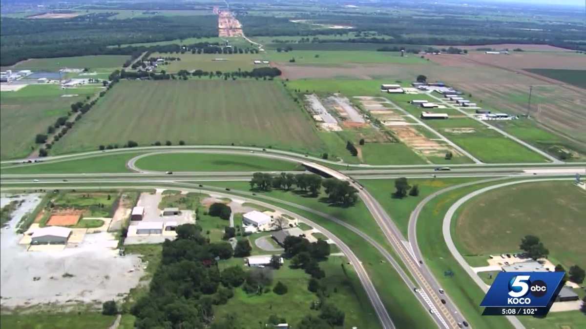 Oklahoma turnpikes to get $5 million in public art, starting with Toby Keith Expressway