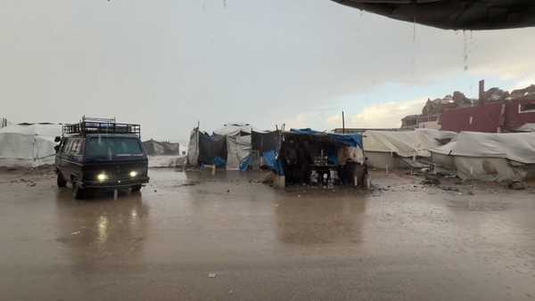 Palestinians struggle for food amid flooding