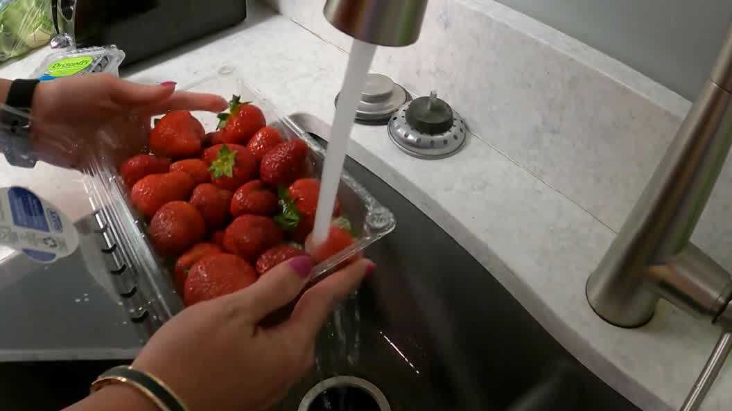 Cyclosporiasis cases rise in Polk County as health officials warn about fresh produce