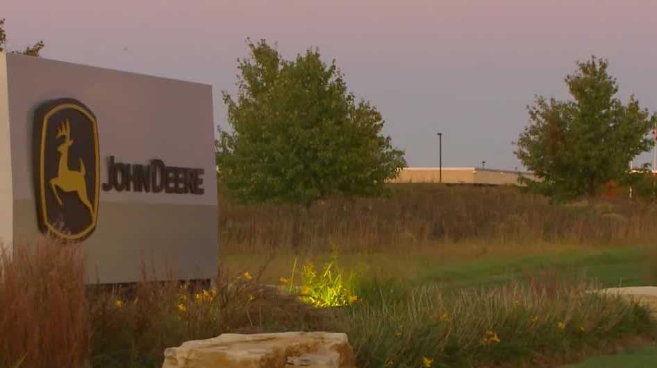 Donations pour in from community for John Deere union workers on strike