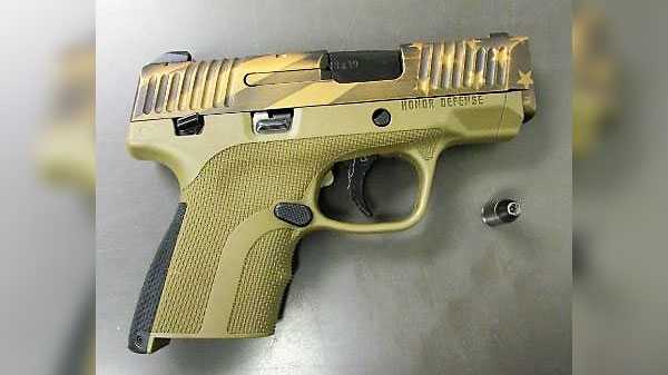 Woman found with loaded gun at Pittsburgh International Airport