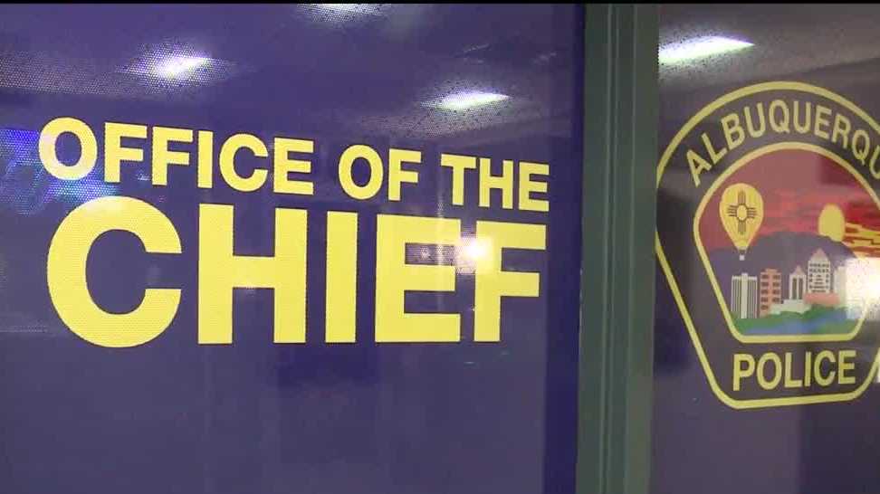 Albuquerque could give police, fire chiefs more job security