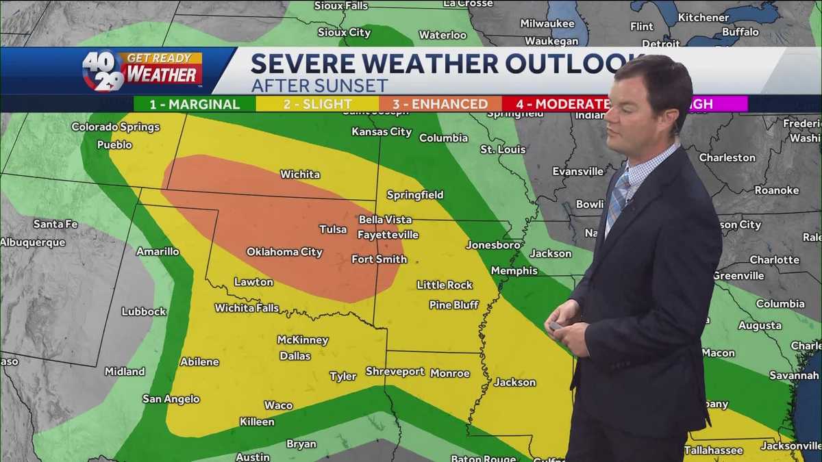 FORECAST: Severe Weather Rolls In After Sunset