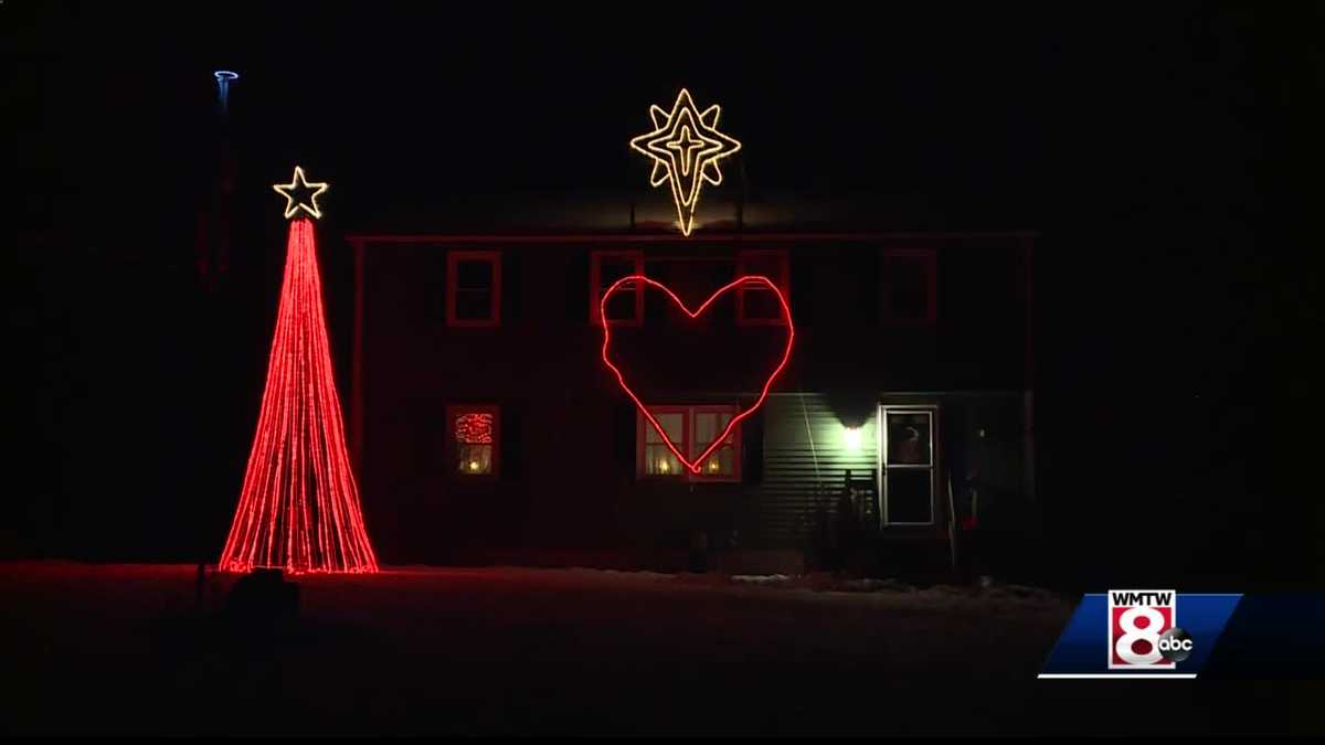 Wells family puts Christmas lights up to bring cheer to the community