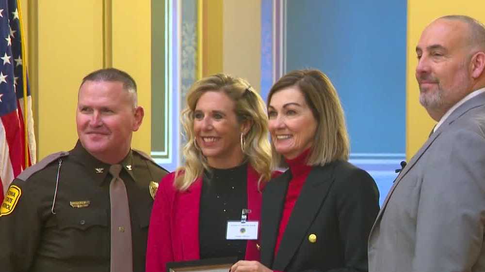 Gov. Kim Reynolds recognizes Iowans for life-saving actions