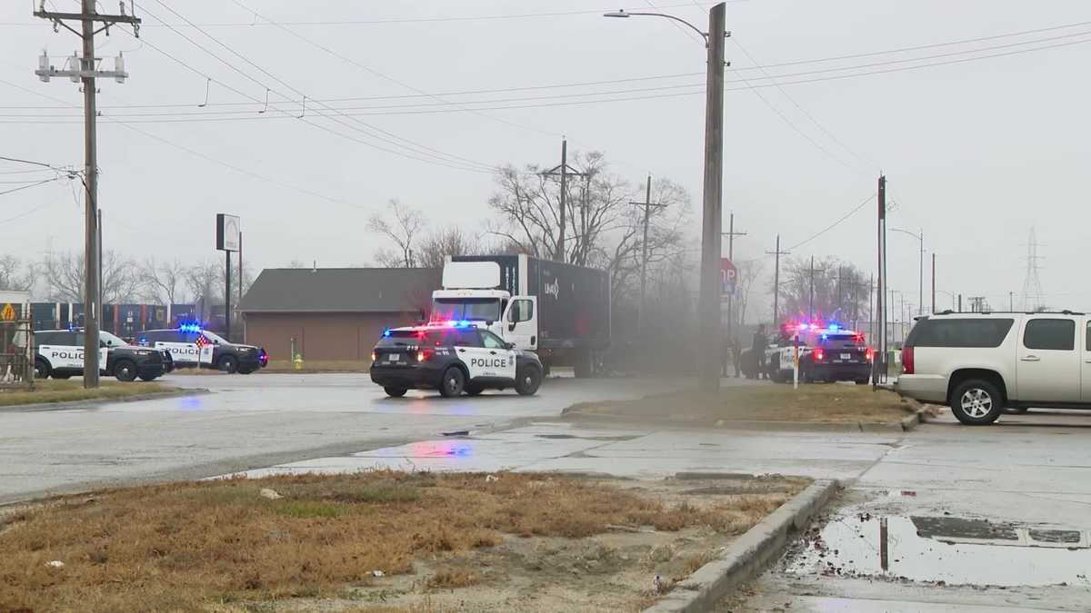 Omaha police identify man killed in crash