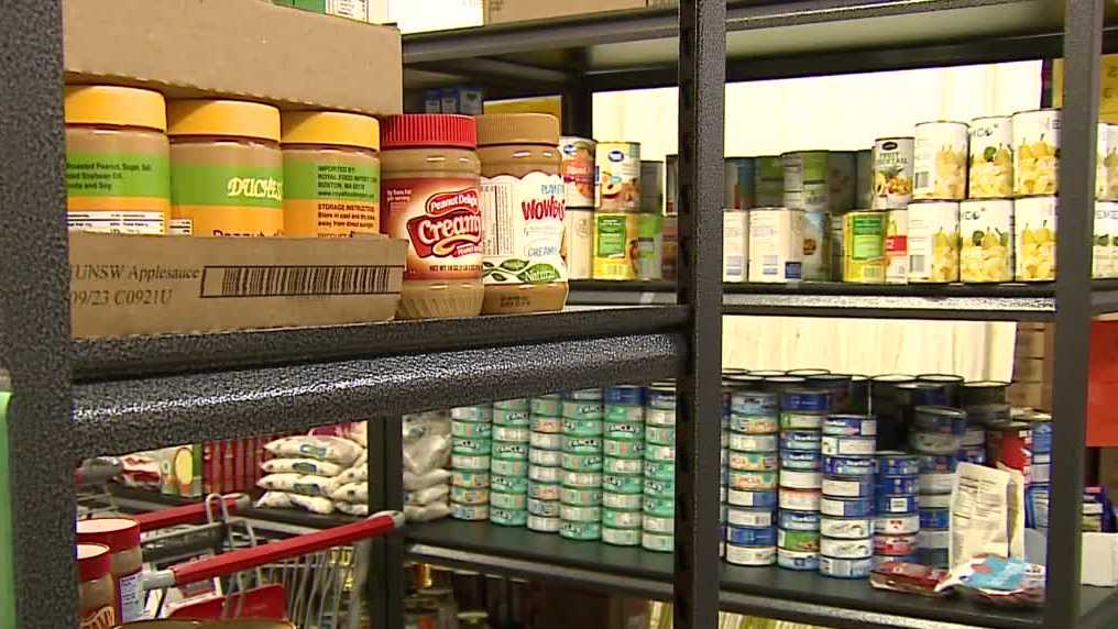 Indiana school district gets $2,500 check for food pantry