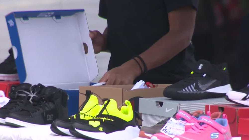 900 pairs of shoes distributed at free Sacramento shoe giveaway