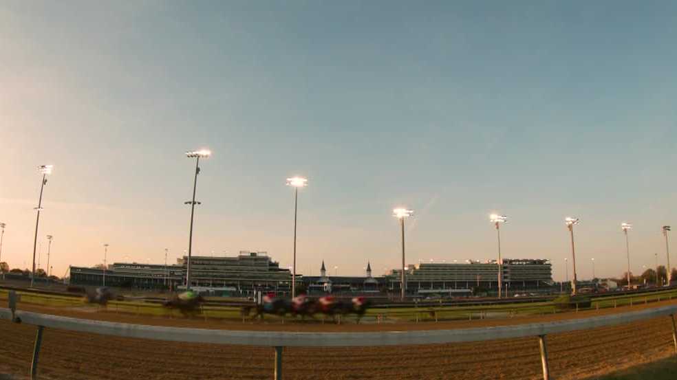 Horse racing in Kentucky seen through the lens of WLKY video journalist