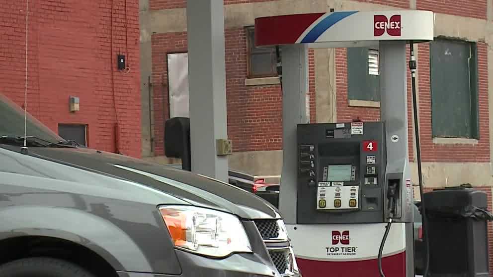 As Omaha gas prices rise, experts say fuel won't reach record highs