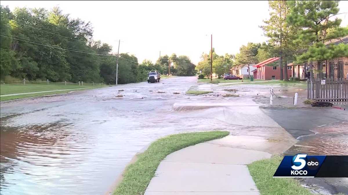 Water main break causes chaos for many in Oklahoma City - KOCO