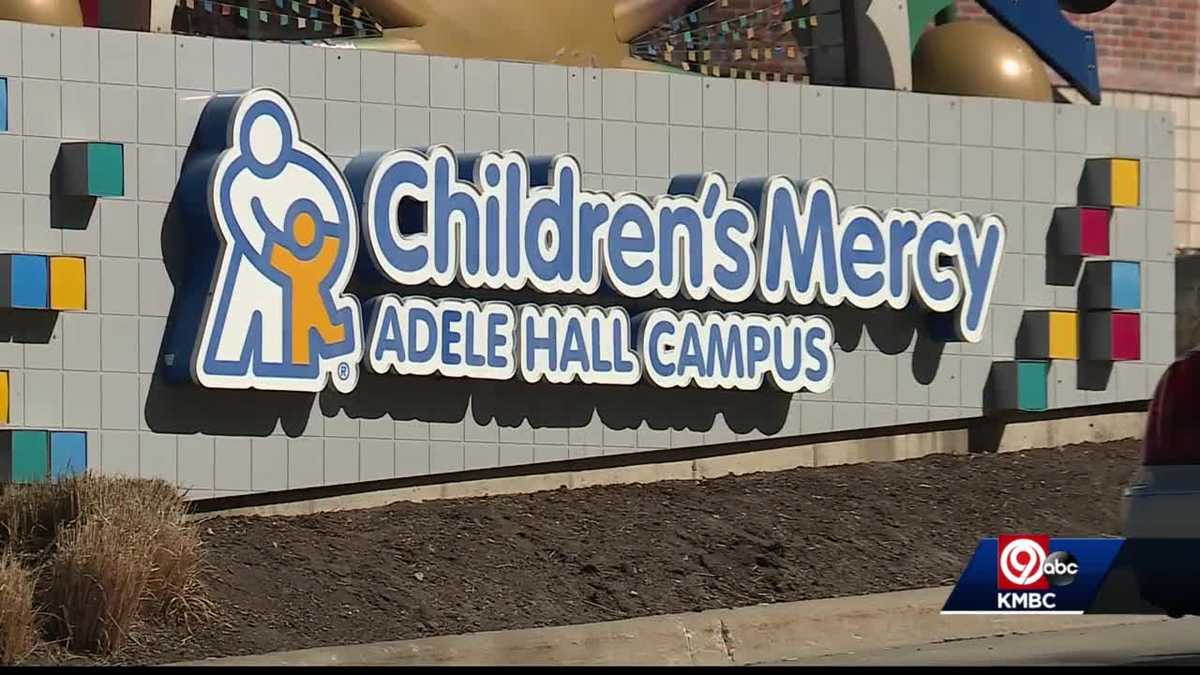 Children's Mercy Hospital works to distribute COVID19 vaccine to educators