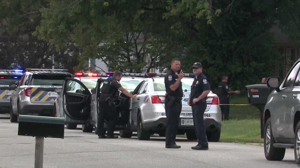 Man fatally shot near Jefferson-Bullitt County line identified