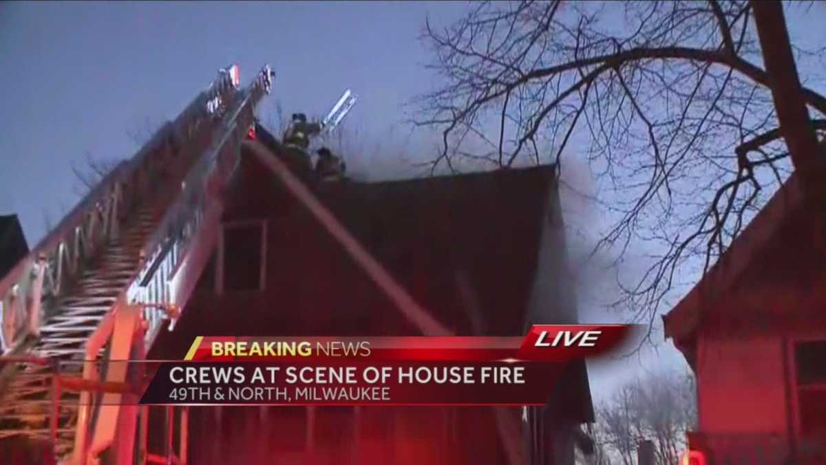 Milwaukee firefighters battle pair of house fires overnight