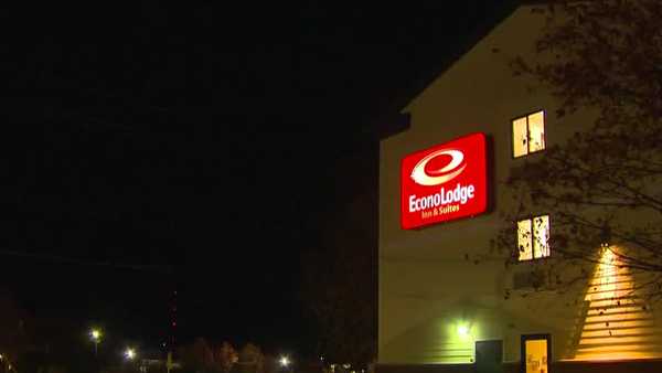 stabbing at des moines hotel