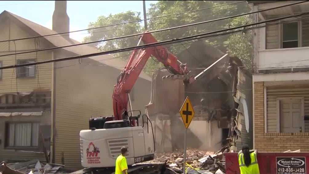 Wilmerding Garbage truck crashes into house