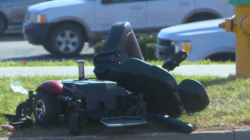 Car hits man on scooter in Des Moines