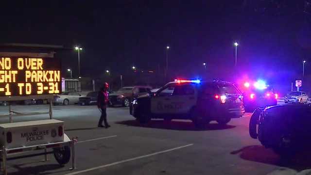 Police leave tow notices and ticket people living at Milwaukee Park & Ride - Vimarsana News