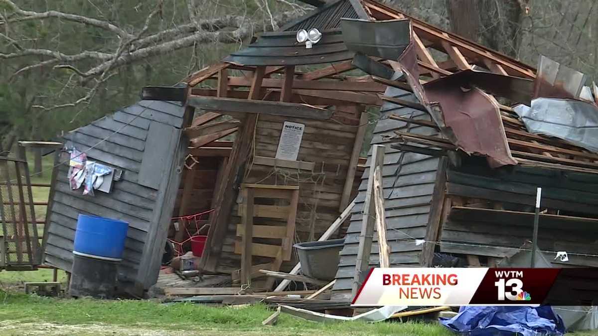 Families picking up debris after strong storms in St. Clair County