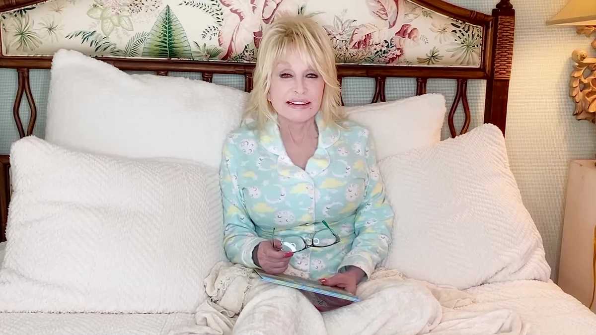 Dolly Parton to read bedtime stories in new video series