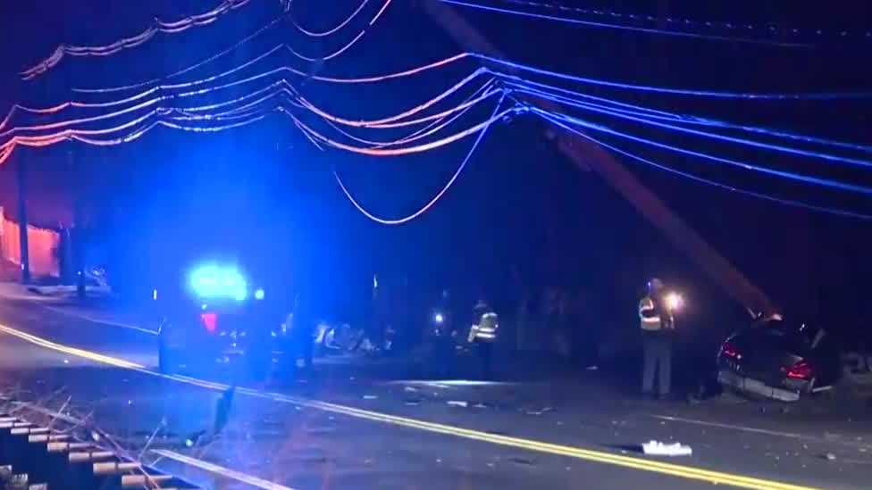 Car slams into utility pole in Milton