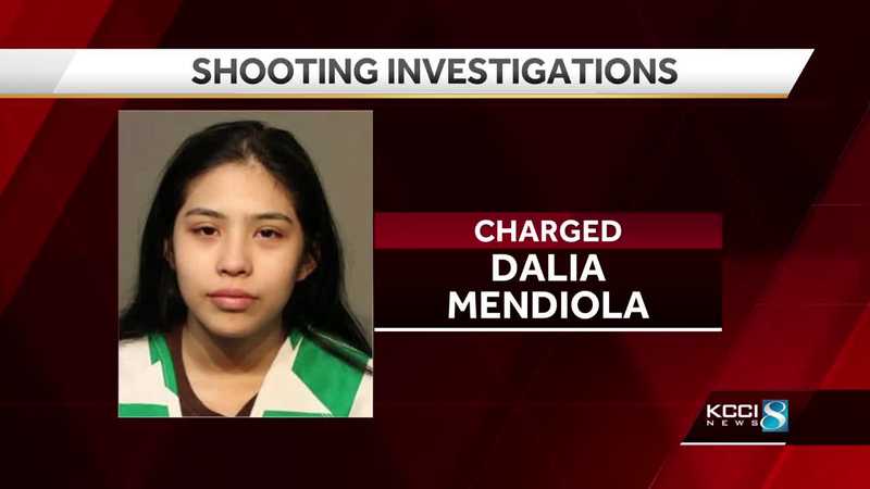 Des Moines police: Girlfriend shot boyfriend in abdomen during argument