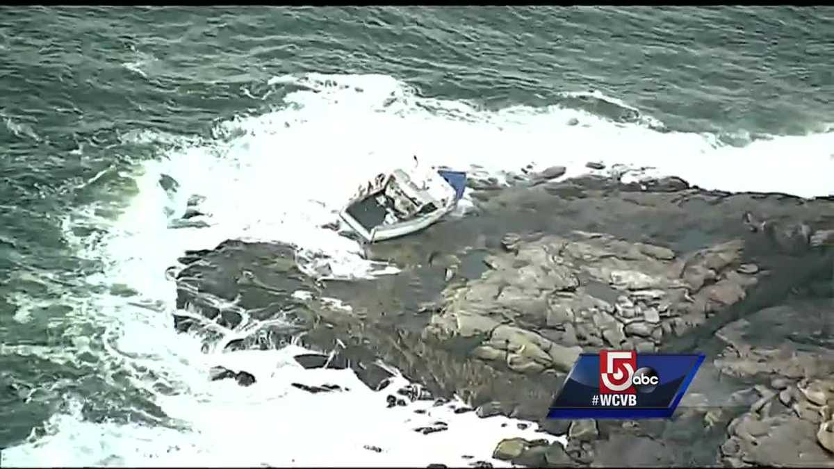 Lobster crew rescued after boat gets stuck on rocks