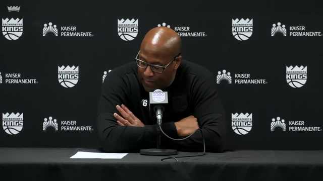 Sacramento Kings' Mike Brown named NBCA Coach of the Year - Vimarsana News