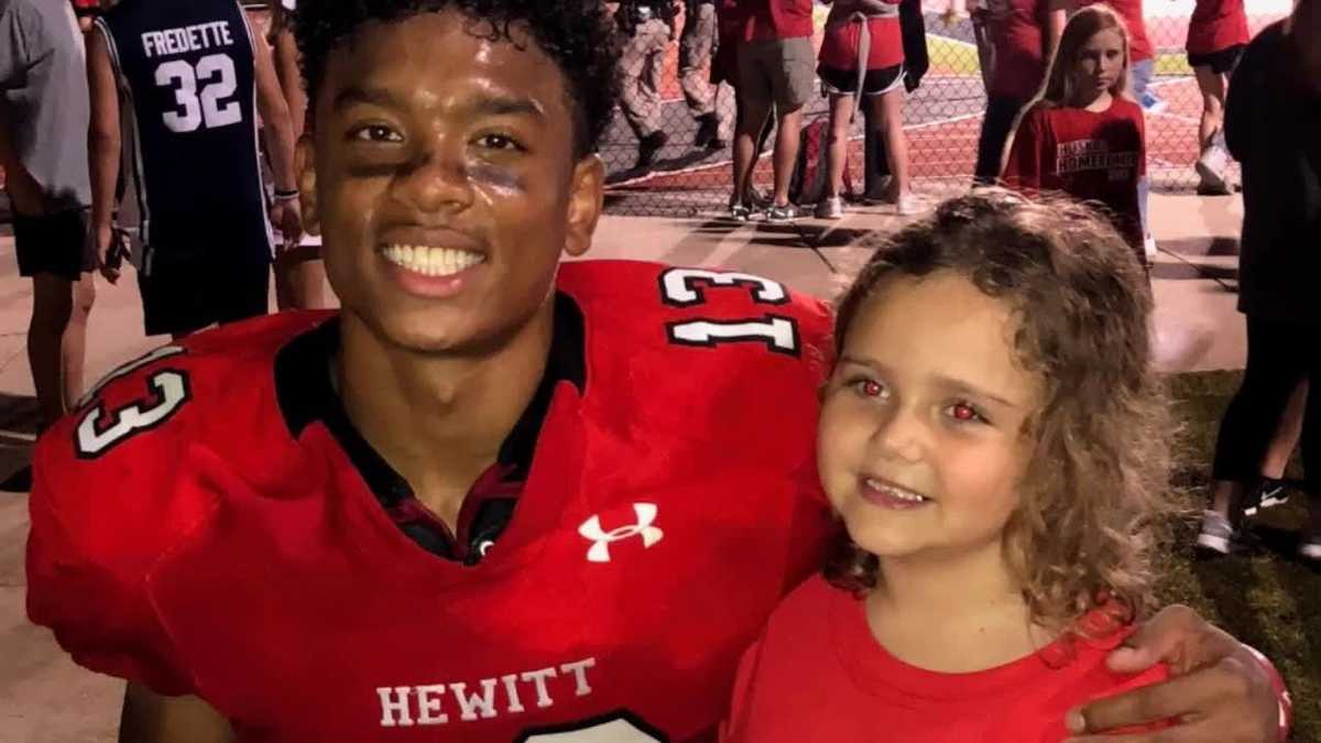 Alabama Football Player Malachi Moore Forges Lifelong Friendship With 