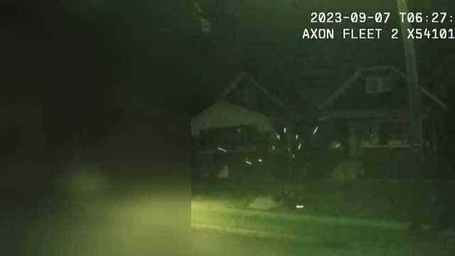 Video shows LMPD officer shot in Chickasaw, dramatic rescue by fellow cop - Vimarsana News