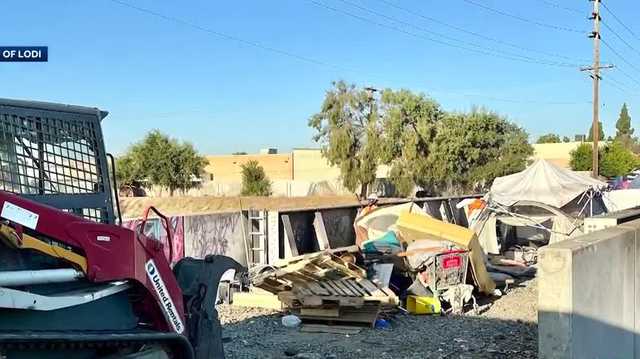 Lodi homeless camp removed from highway 99 bridge - Vimarsana News