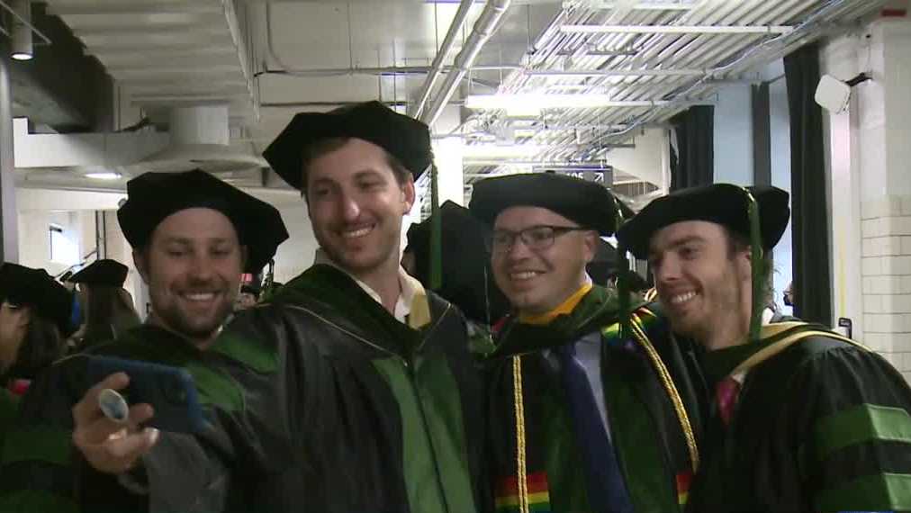 Hundreds of students graduate from Medical College of Wisconsin