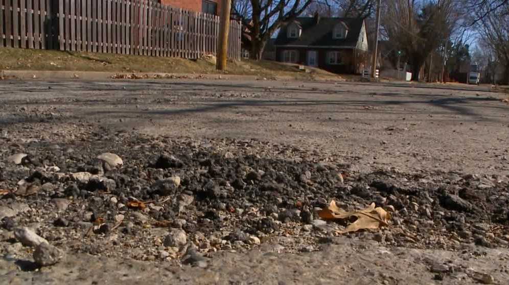Des Moines announces record 427M will be spent on road repairs