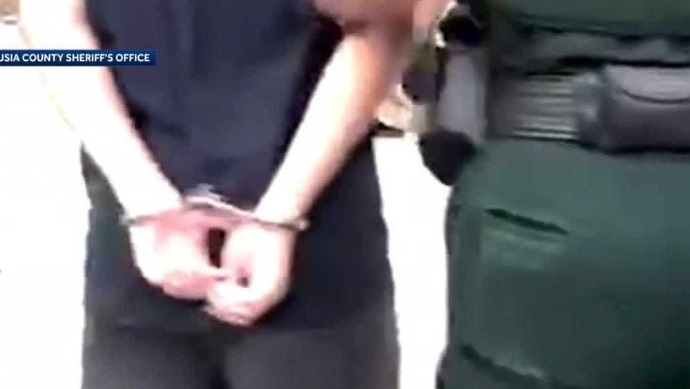 Florida teens arrested after making threats in group chat