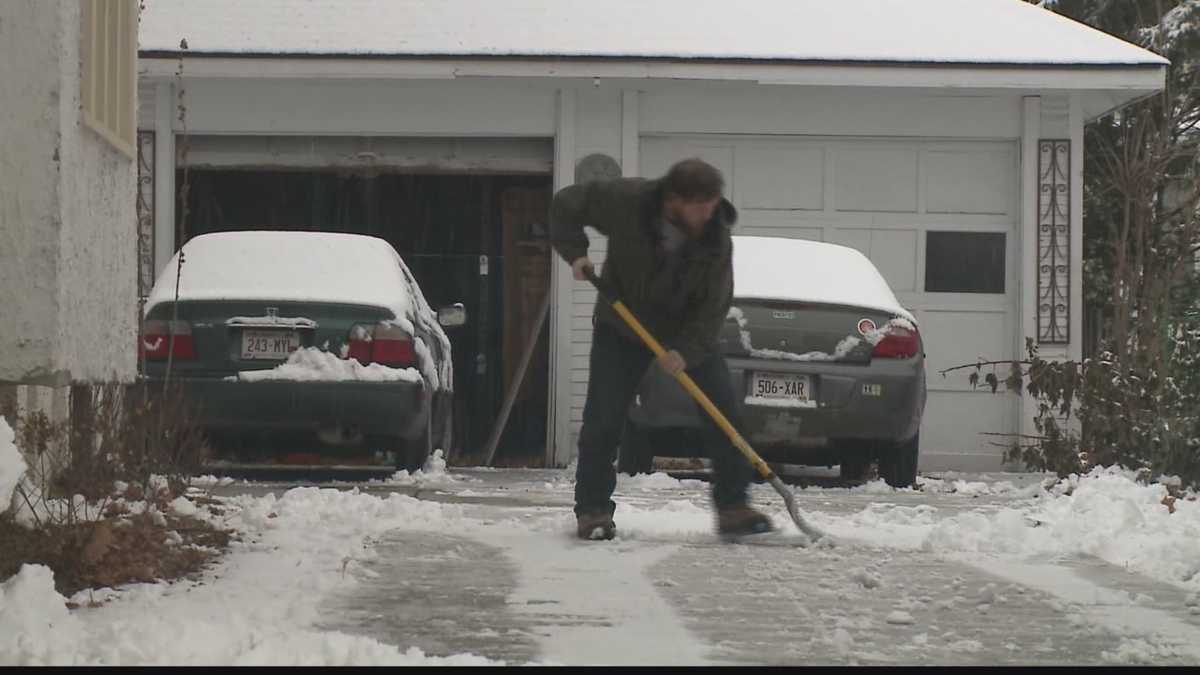 Wisconsin residents spend Saturday digging out of snow