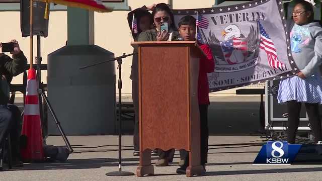 Salinas elementary school honors veterans with special event