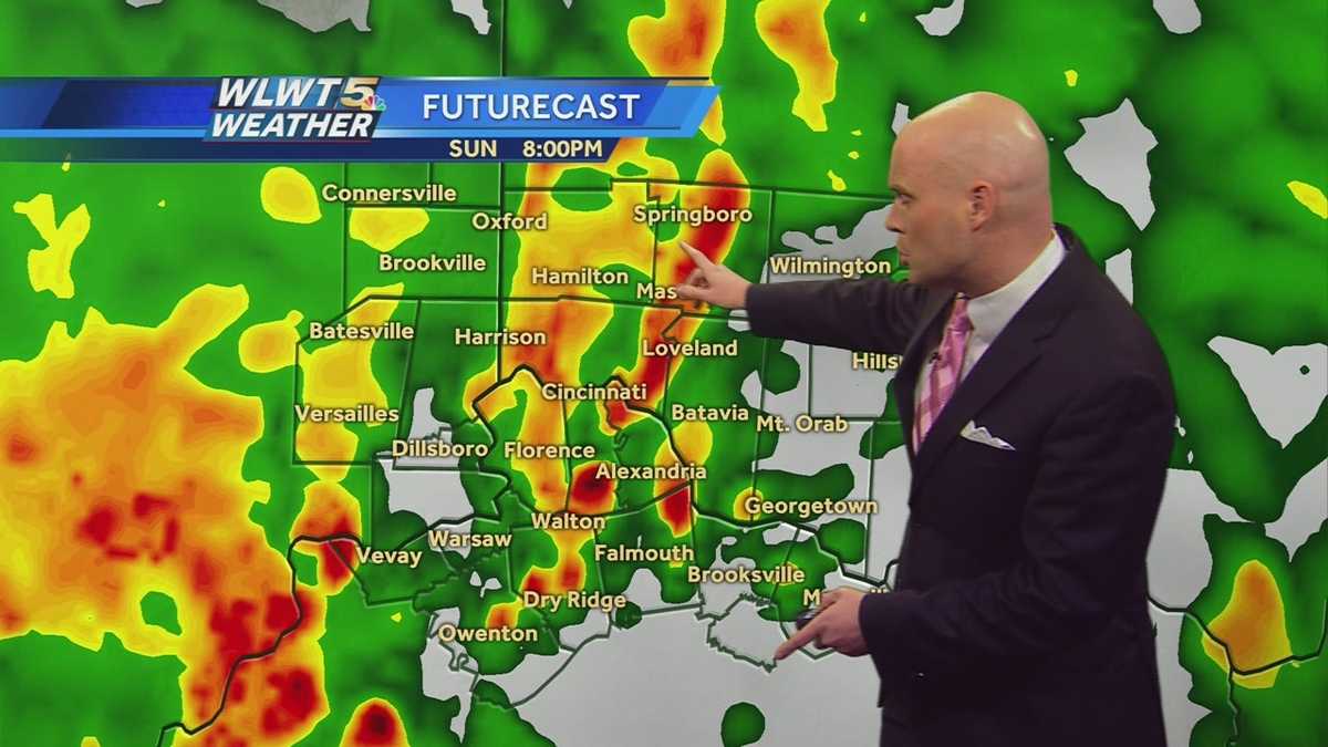 Pockets of Heavy Rain and a Few Storms This Evening