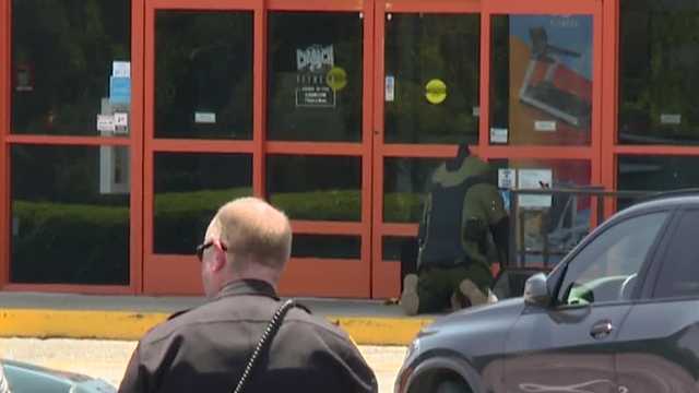 Hoover PD investigates suspicious package outside shopping center gym - Vimarsana News