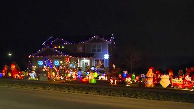 Vandals target Christmas display that raises money for Toys for Tots - Vimarsana News