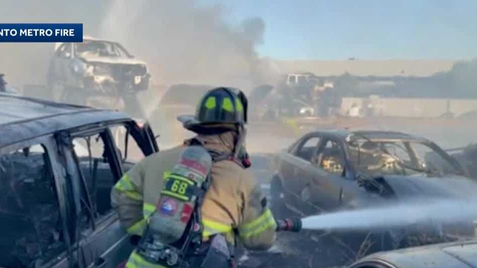 30 cars destroyed in fire at salvage yard in Rancho Cordova