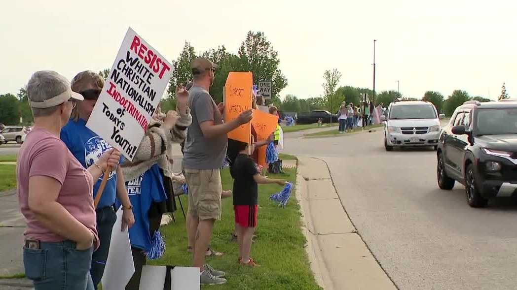 Watertown School Board’s song ban sparks rally, composer to travel to Wisconsin