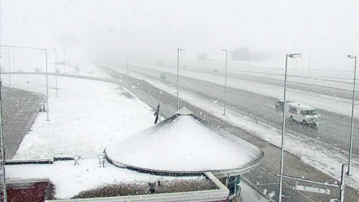 Omaha metro can expect bursts of heavy snow Thursday afternoon - KETV