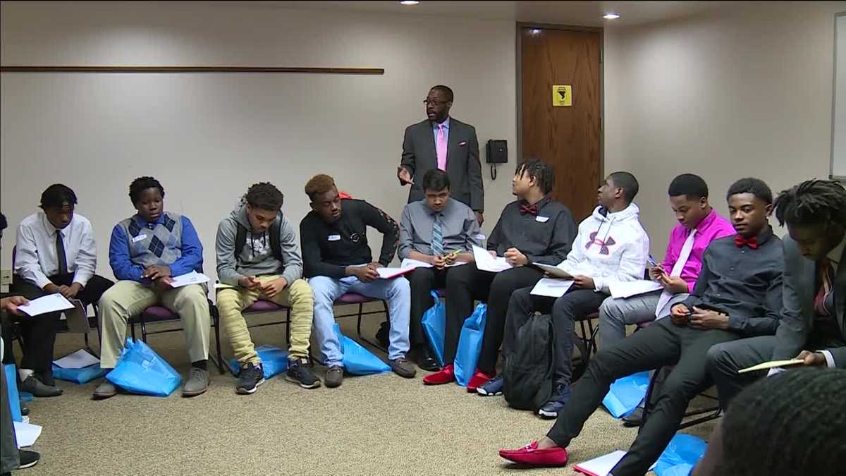 Conference shows metro-area African-American teens how to become good ...