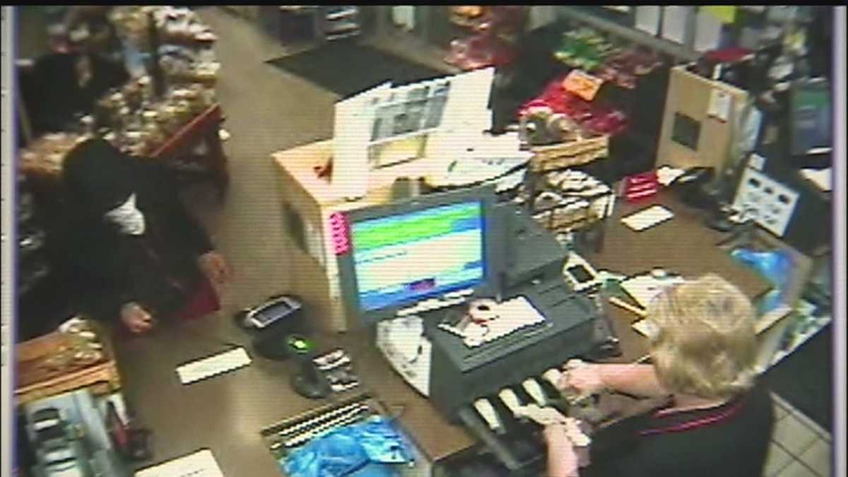 Robber targets 2 convenience stores